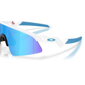   OAKLEY YOUTH SUN RESISTOR SWEEP 0OJ9015 901501 28 Napszemüveg
