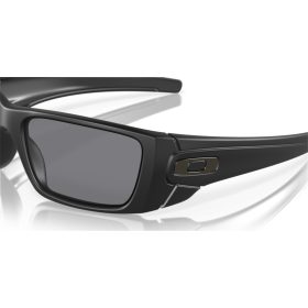 OAKLEY FUEL CELL 0OO9096 909630 60 Napszemüveg